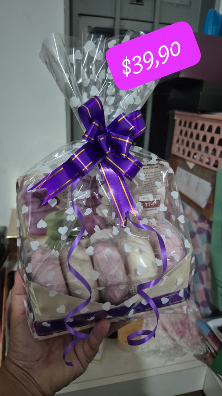 Cesta de sabonetes para presente